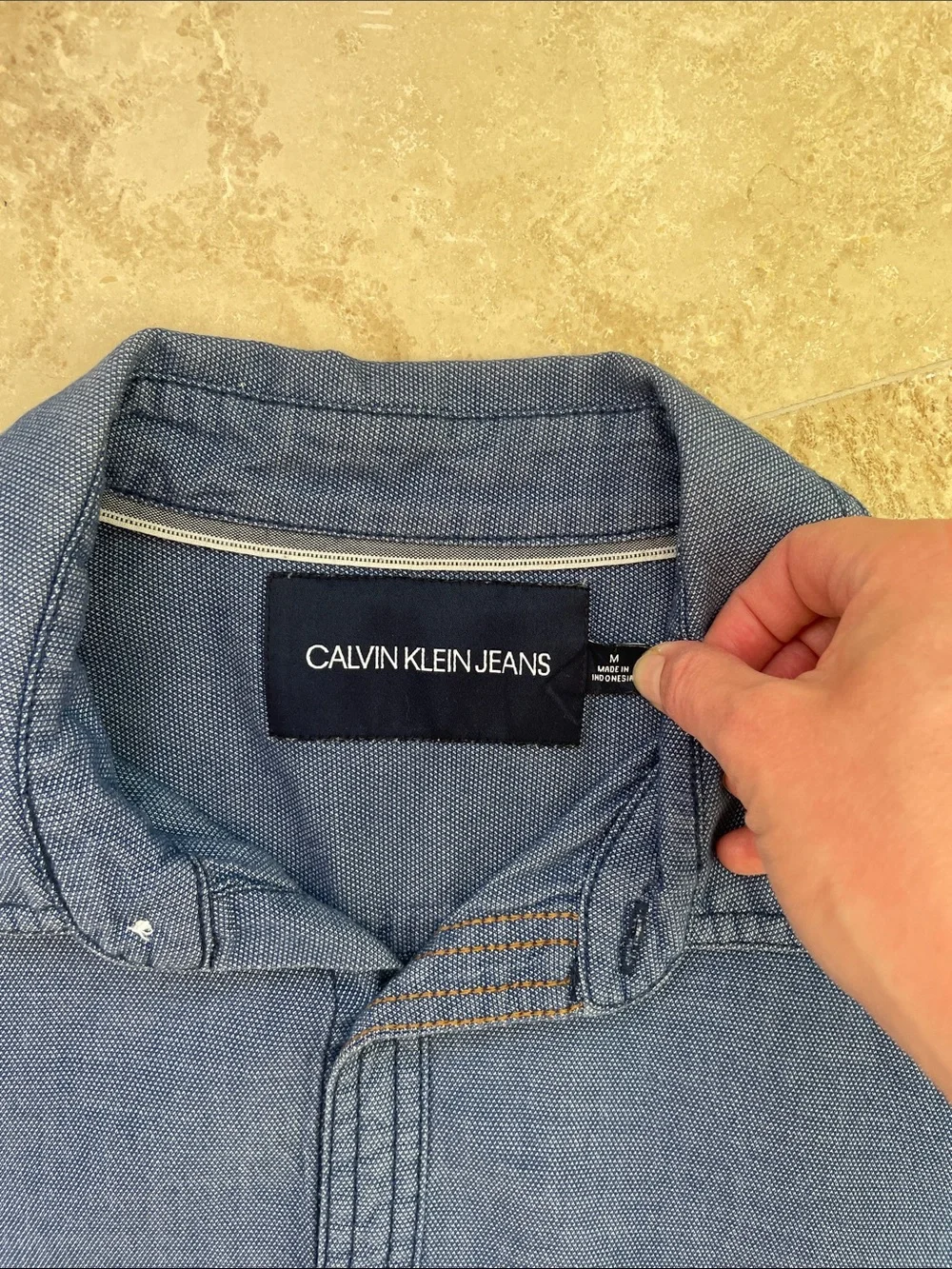 Calvin Klein Jeans Short-Sleeve Indigo Button-Down Shirt - Picture 4 of 4
